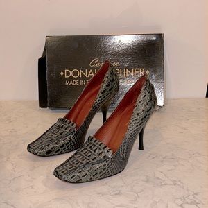 Donald L Pliner (Couture), made in Italy — color; Charcoal authentic Gator